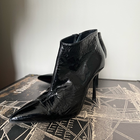 Le Chateau - Black stiletto booties - Picture 3 of 13